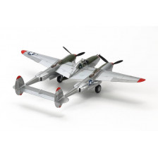 Tamiya Aereo da caccia bimotore Lockheed P-38 J Lightning kit di montaggio scala 1/48 (art. TA61123)