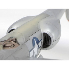 Tamiya Aereo da caccia bimotore Lockheed P-38 J Lightning kit di montaggio scala 1/48 (art. TA61123)