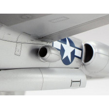 Tamiya Aereo da caccia bimotore Lockheed P-38 J Lightning kit di montaggio scala 1/48 (art. TA61123)