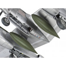 Tamiya Aereo da caccia bimotore Lockheed P-38 J Lightning kit di montaggio scala 1/48 (art. TA61123)