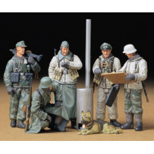 Tamiya Soldati dell'esercito Tedesco in riunione scala 1/35 (art. TA35212)