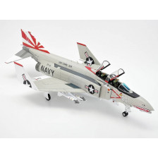 Tamiya McDonnell Douglas F-4B Phantom II kit di montaggio scala 1/48 (art. TA61121)