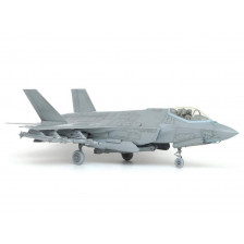 Tamiya Lockheed Martin F-35A Lightning II Kit di montaggio scala 1/48 (art. TA61124)