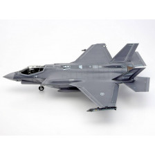 Tamiya Lockheed Martin F-35A Lightning II Kit di montaggio scala 1/48 (art. TA61124)