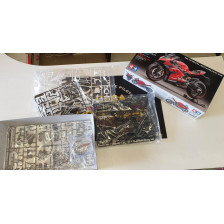 Tamiya Ducati Superleggera V4 scala 1/12 Kit di montaggio (art. TA14140)