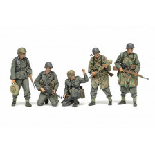 Tamiya Set Fanteria Tedesca fine Seconda Guerra Mondiale Scala 1/35 (art. TA35382)