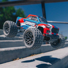Arrma Monster Truck Granite Grom 4X4 Brushed Scala 1/18 RTR con batteria e caricabatterie blu (art. ARA2102T1)
