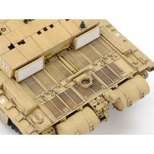 Tamiya Challenger 2 Desert 1/35: Dettaglio al Top!