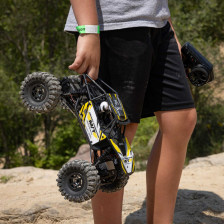 Axial UTB18 Capra 4WS 1/18 RTR Giallo - Crawler 4x4 - AXI-1750T2