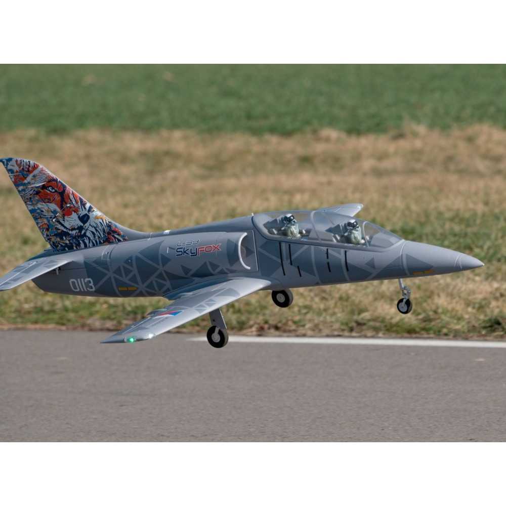 KAVAN KAV02.8095 L-39 Skyfox 1088mm EDF Jet ARF EAN 8596450100954