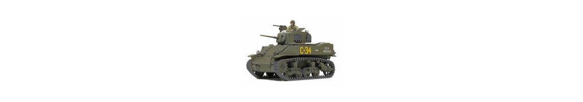 Mezzi Militari Statici Kit 1/48 - Carri Armati e Veicoli per Diorami Aerei
